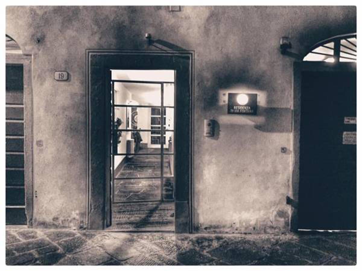 B&B Residenza Di Via Fontana ลุคคา ภายนอก รูปภาพ