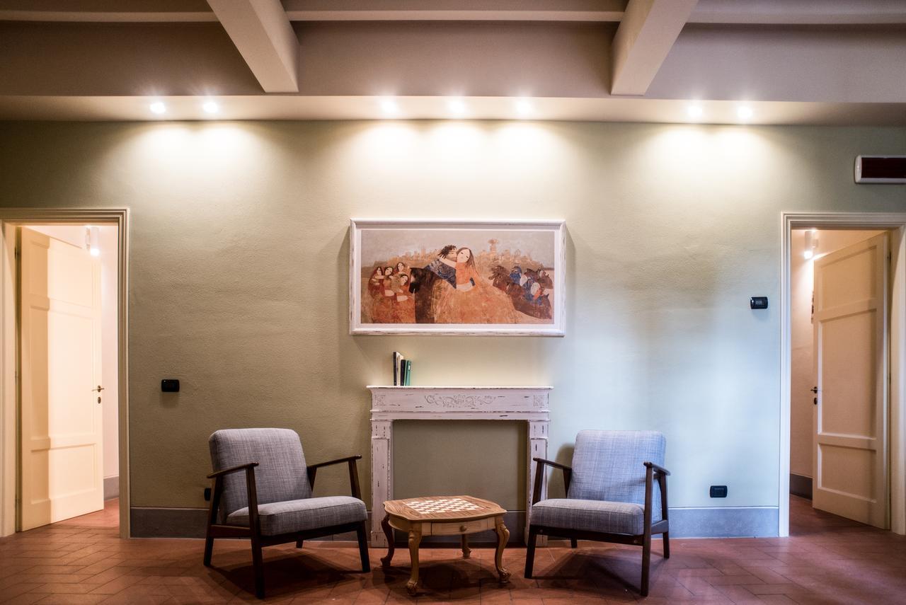 B&B Residenza Di Via Fontana ลุคคา ภายนอก รูปภาพ