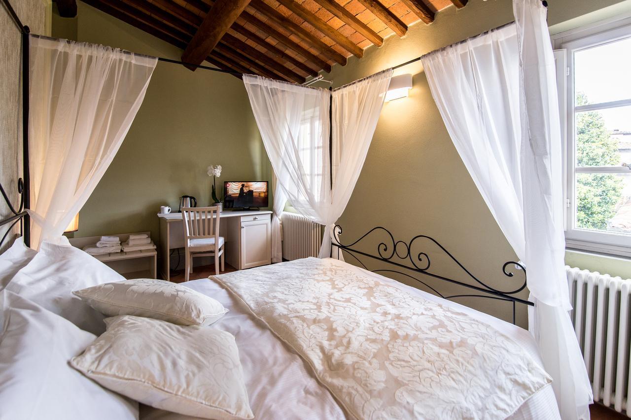 B&B Residenza Di Via Fontana ลุคคา ภายนอก รูปภาพ