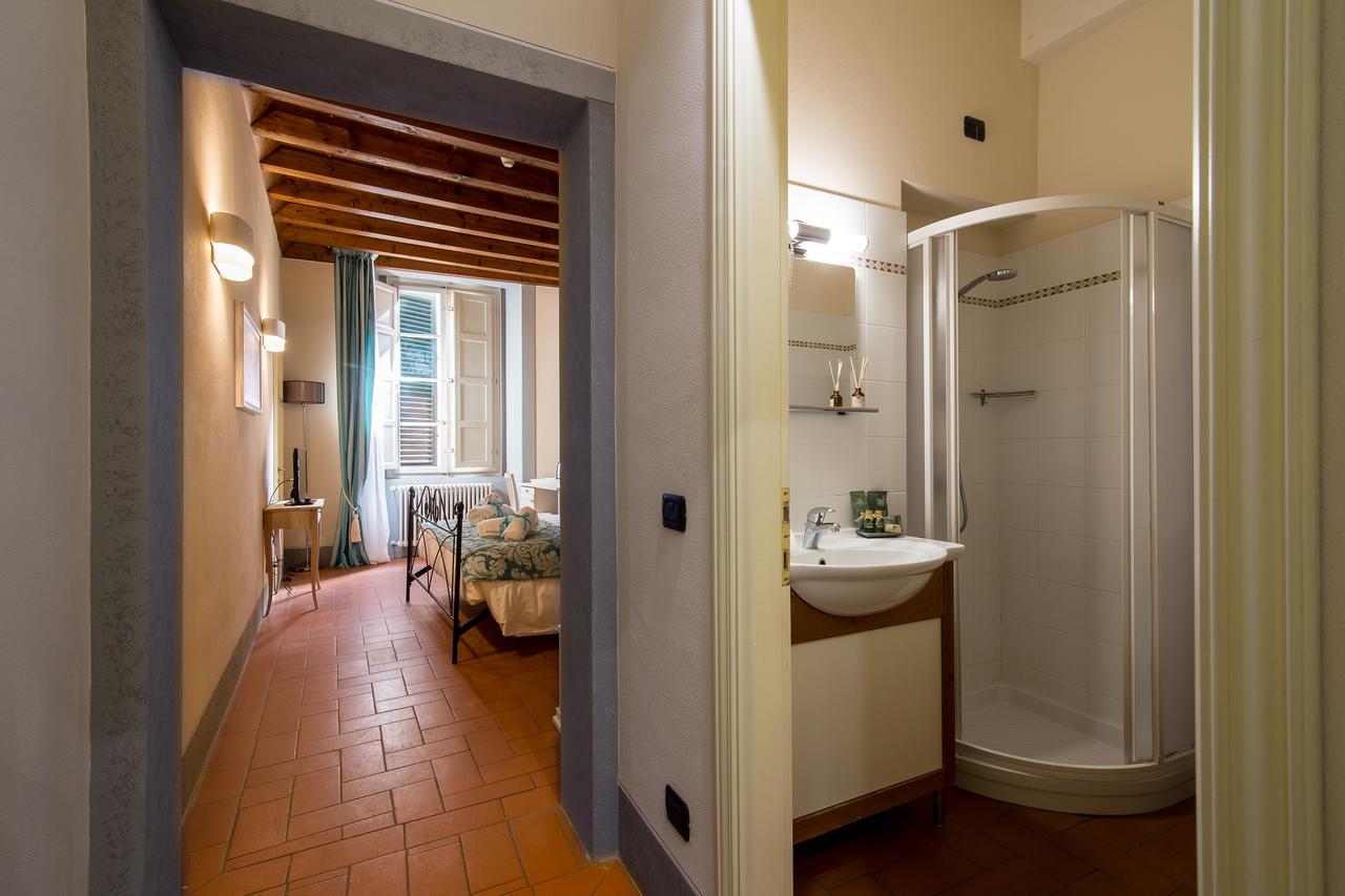 B&B Residenza Di Via Fontana ลุคคา ภายนอก รูปภาพ