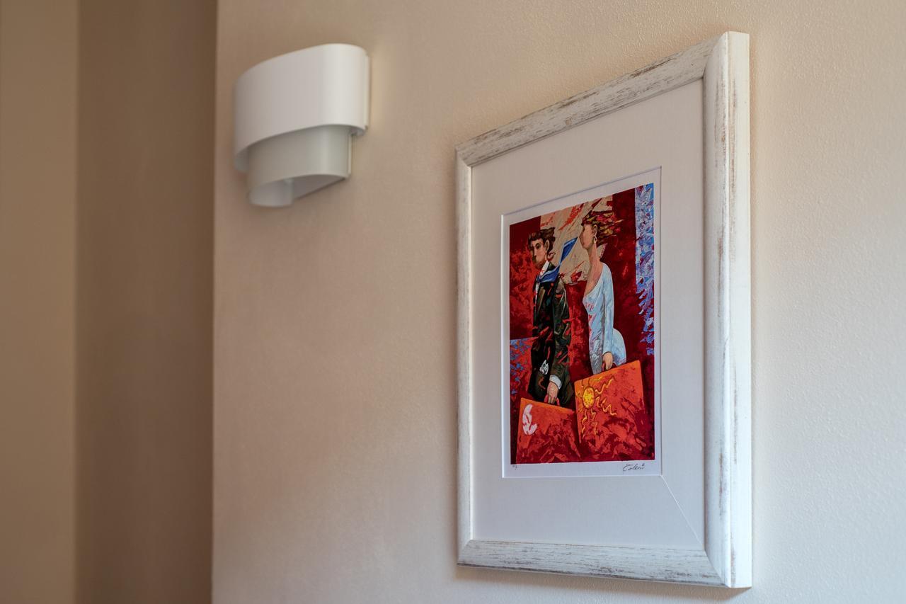 B&B Residenza Di Via Fontana ลุคคา ภายนอก รูปภาพ