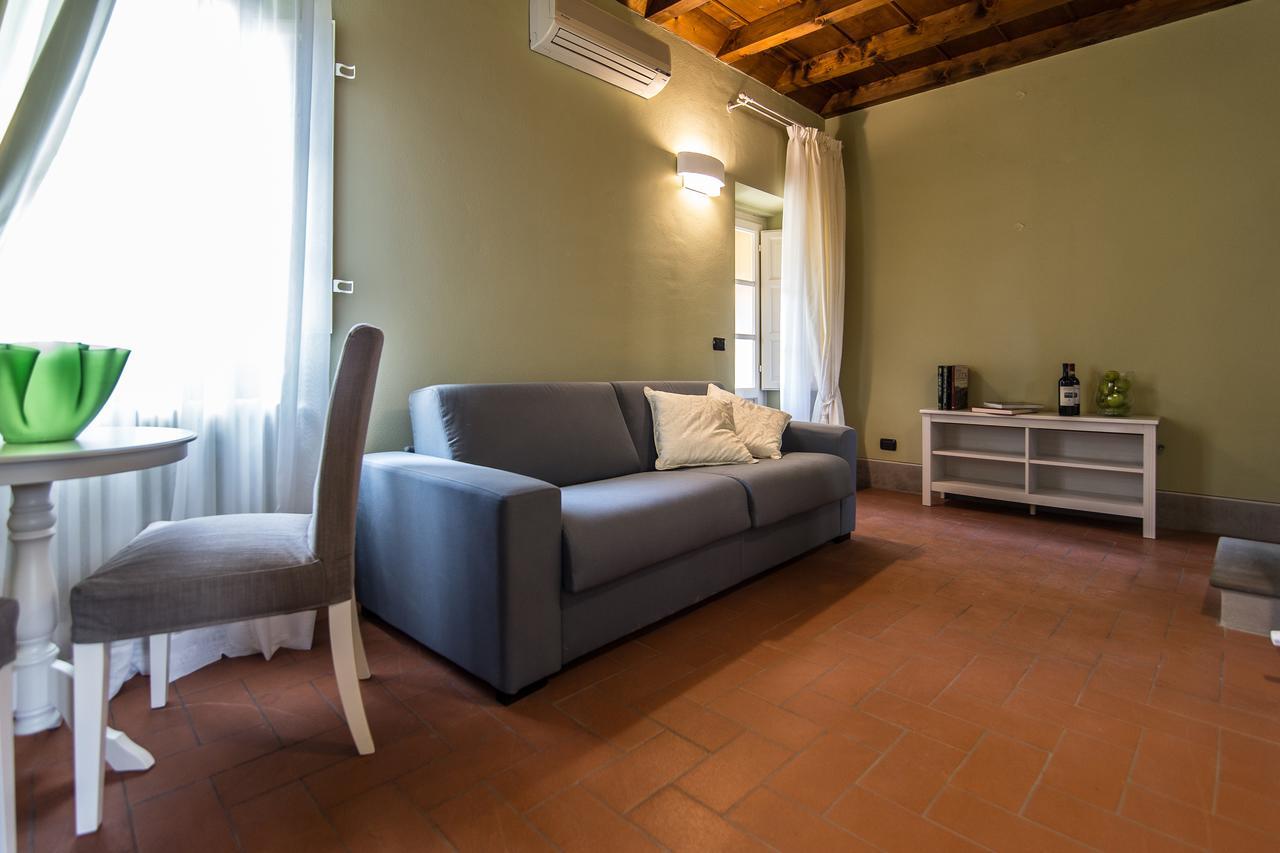 B&B Residenza Di Via Fontana ลุคคา ภายนอก รูปภาพ
