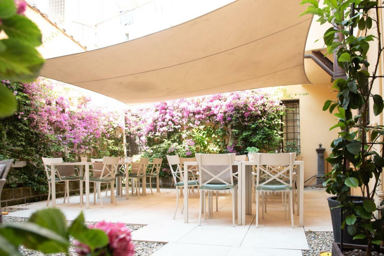B&B Residenza Di Via Fontana ลุคคา ภายนอก รูปภาพ